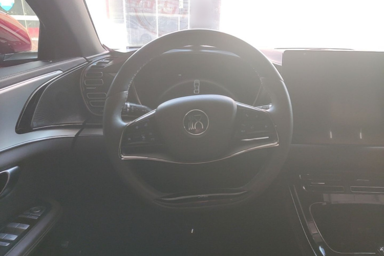 BYD Han 2022 immagine di auto #15