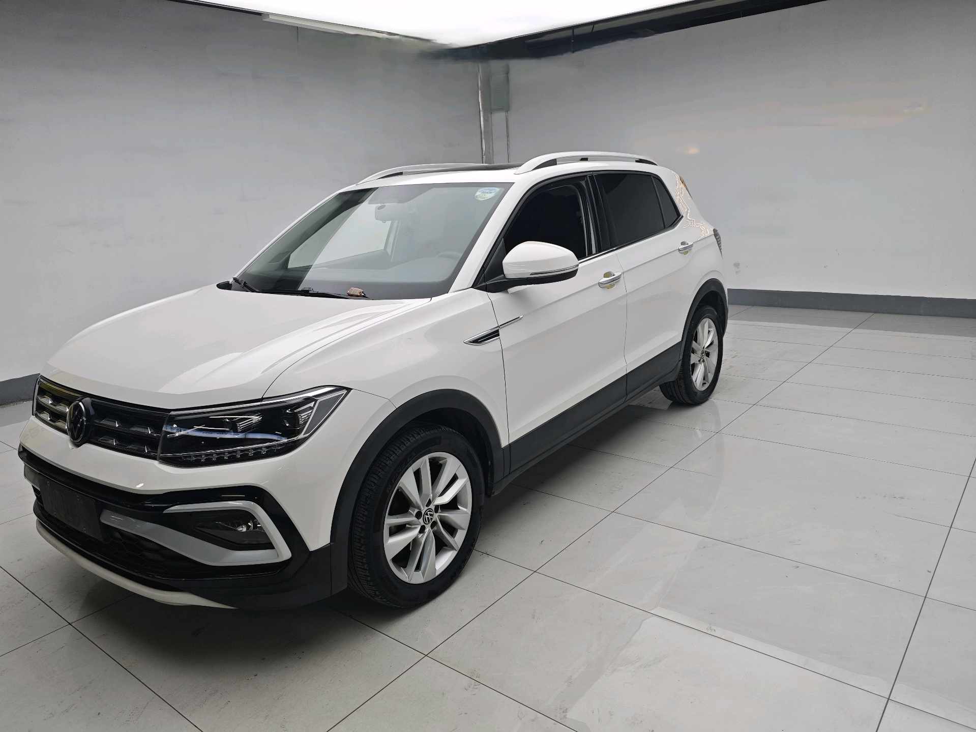 Volkswagen T-Cross 2023 car image 