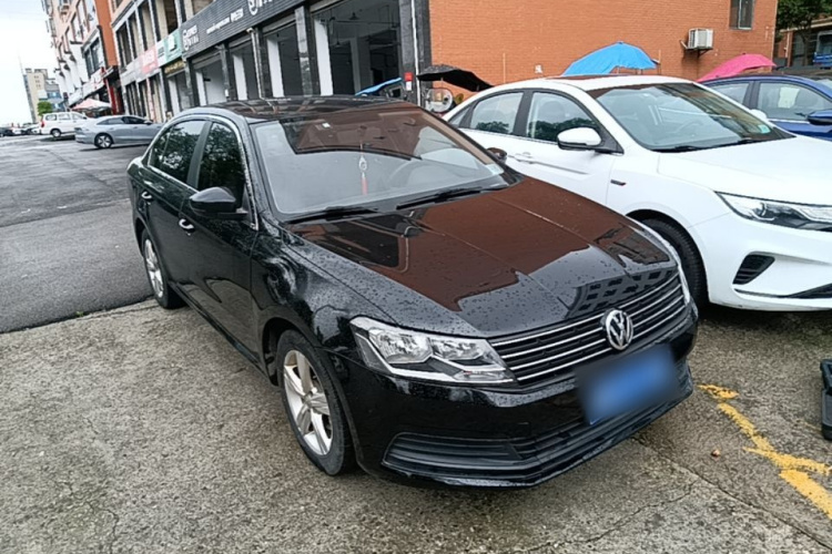Volkswagen Lavida 2017 car image #4