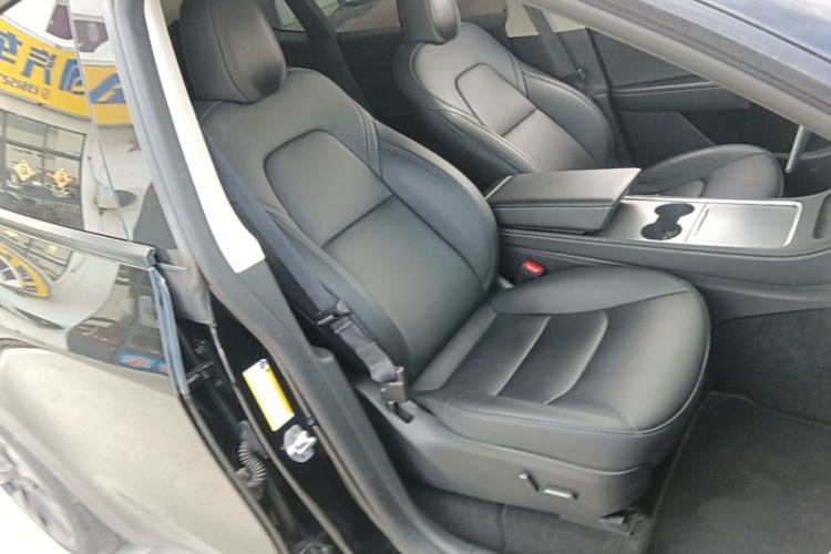 Tesla Model Y 2023 #24 Tesla Model Y 2023 car image #24