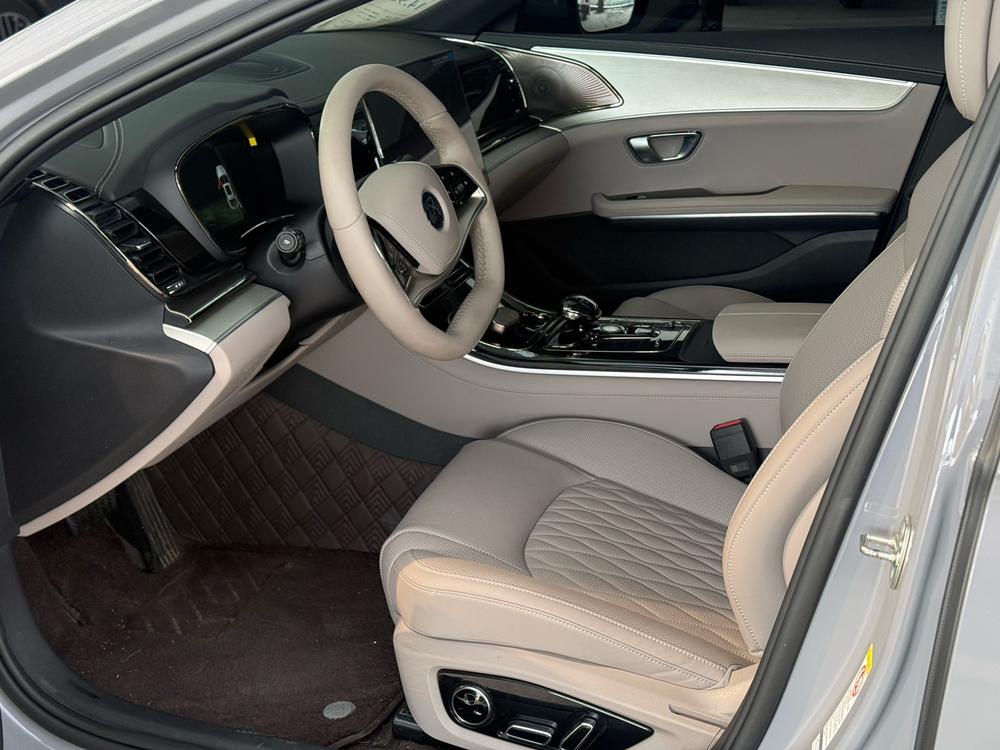 BYD Han 2025 car image #7