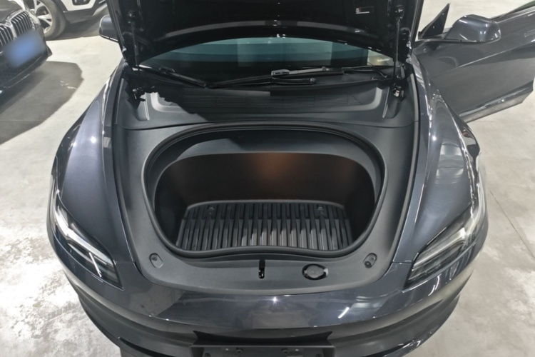 Tesla Model 3 2025 car image #20