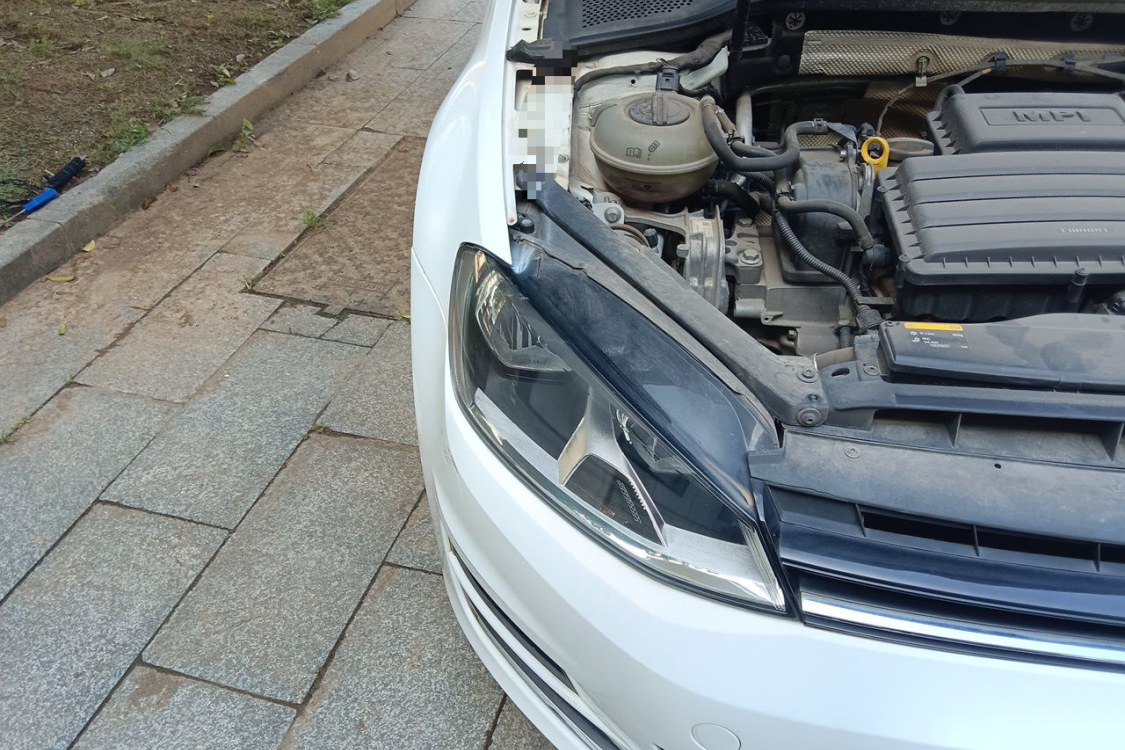 Volkswagen Golf 2016 car image #7