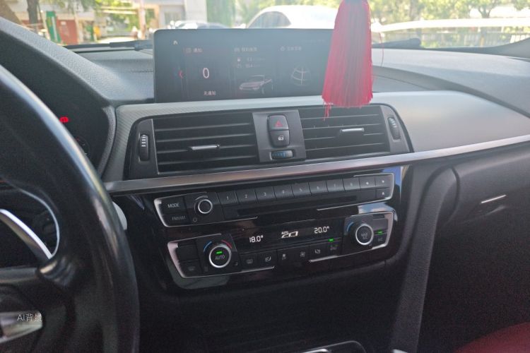 BMW 3 Series 2019 #15 BMW 3 Series 2019 immagine di auto #15