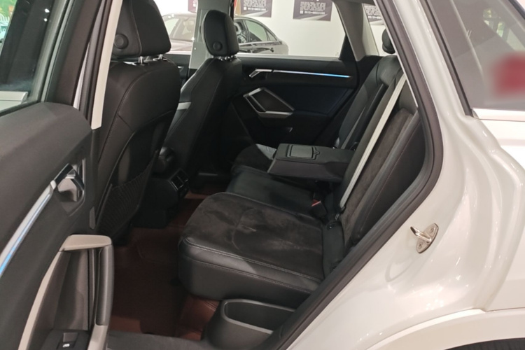 Audi Q3 2022 car image #13