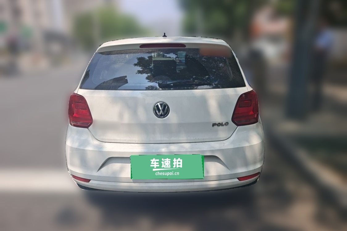 Volkswagen Polo 2015 car image #6