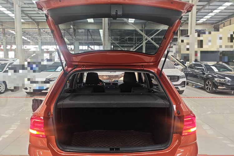 Volkswagen Santana 2019 car image #19