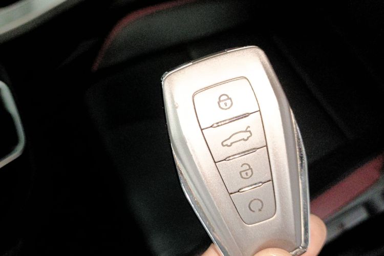 GEELY Coolray 2021 immagine di auto #9