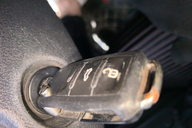 Volkswagen Santana 2021 صورة سيارة #9