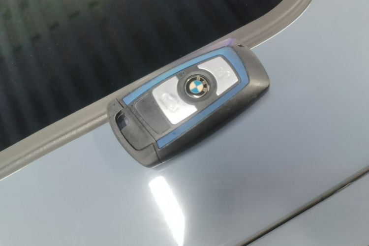 BMW 3 Series 2019 #9 BMW 3 Series 2019 car image #9