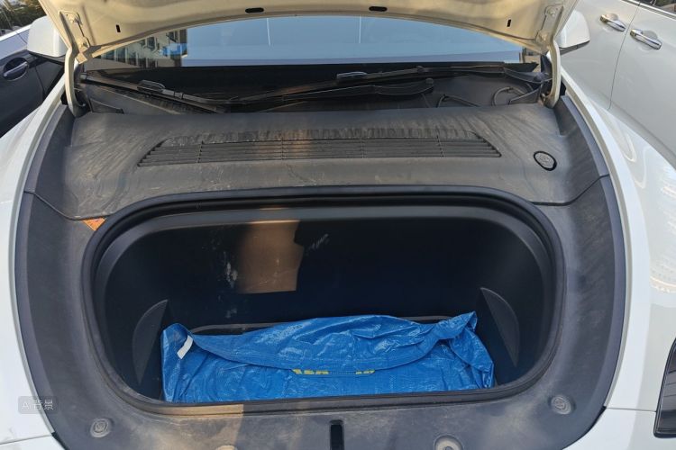 Tesla Model Y 2023 #22 Tesla Model Y 2023 car image #22