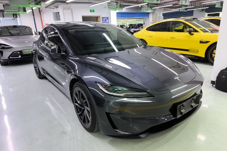 Tesla Model 3 2024 car image #6