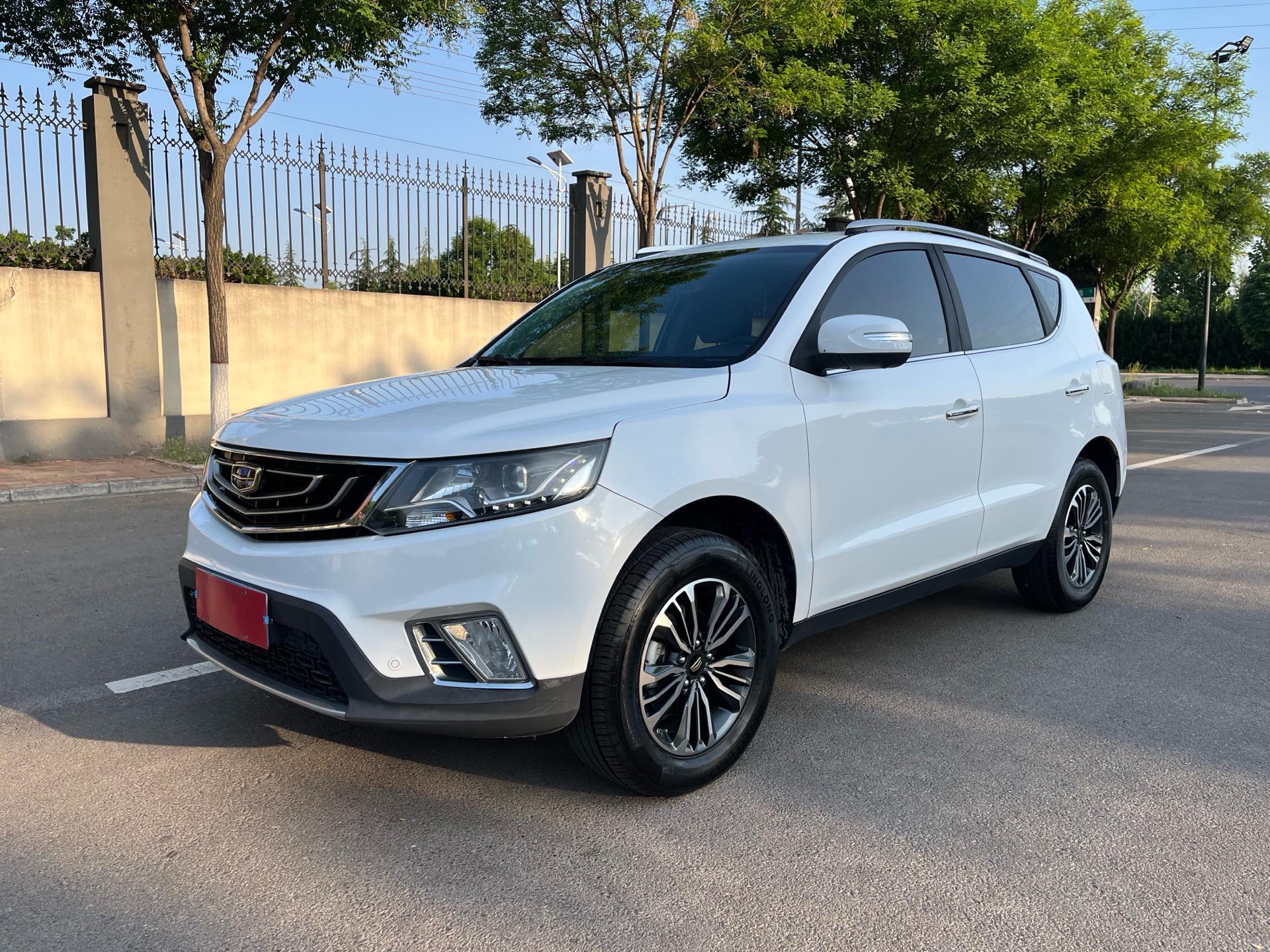GEELY Vision X6 2017 car image 