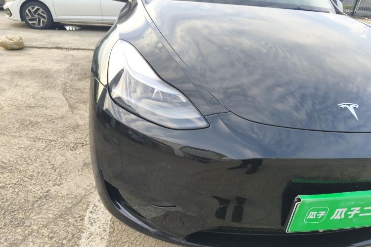 Tesla Model Y 2022 car image #8