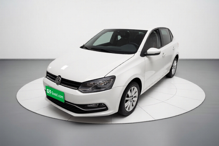 Volkswagen Polo 2015 car image #2
