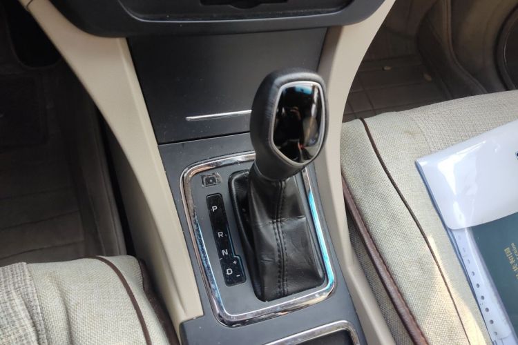GEELY Emgrand 2017 immagine di auto #14
