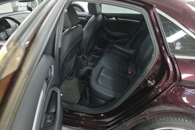 Audi A3 2019 car image #13