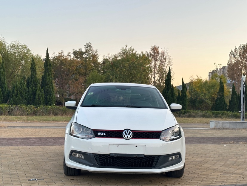 Volkswagen Polo 2015 #2 Volkswagen Polo 2015 car image #2