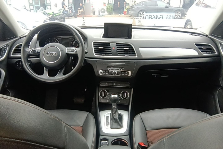 Audi Q3 2017 #10 Audi Q3 2017 car image #10