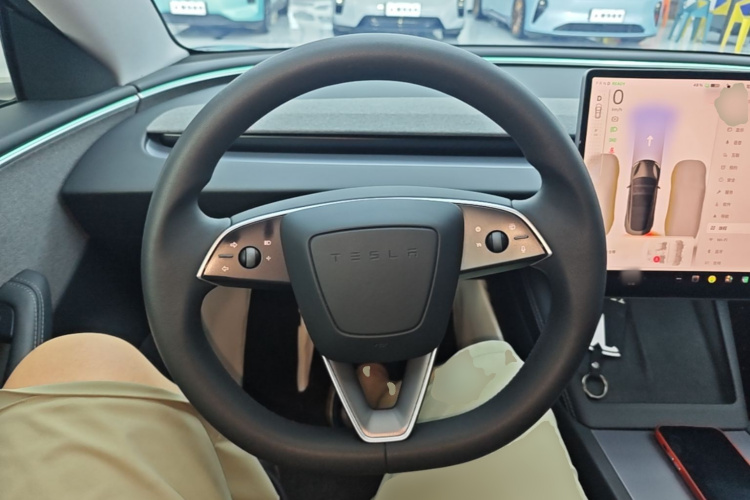 Tesla Model 3 2024 #11 Tesla Model 3 2024 car image #11