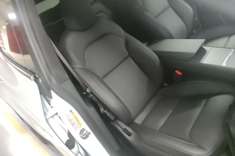 Tesla Model Y 2026 car image #24
