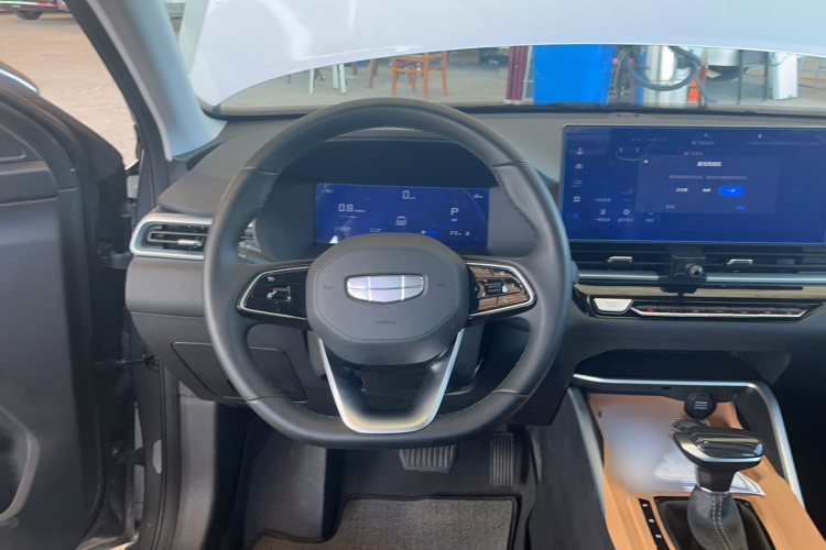 GEELY Emgrand 2026 car image #12