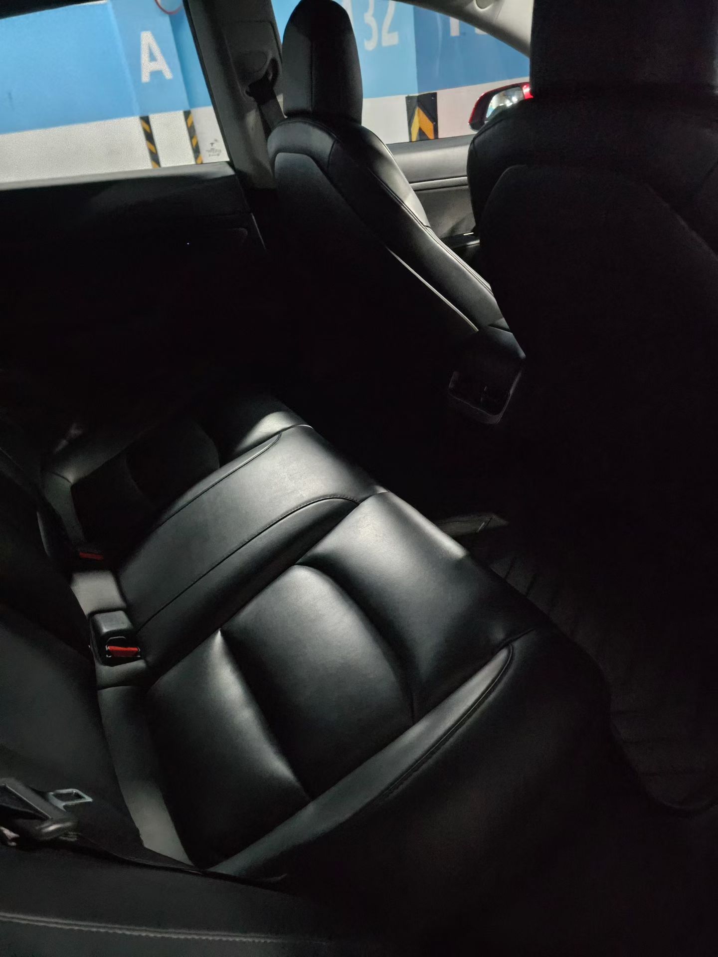 Tesla Model 3 2020 car image #4