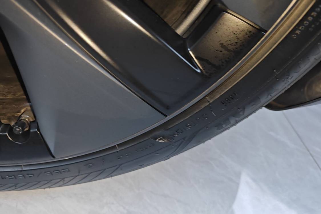 Tesla Model Y 2024 #29 Tesla Model Y 2024 car image #29