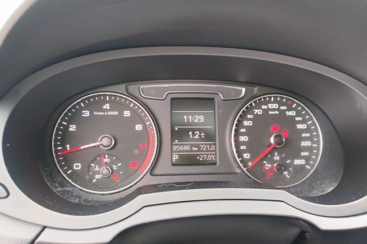 Audi Q3 2019 #16 Audi Q3 2019 car image #16