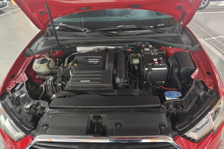 Audi A3 2018 car image #20