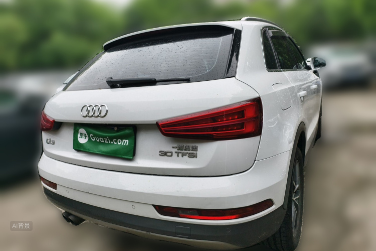 Audi Q3 2018 car image #6