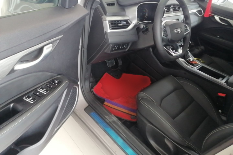 GEELY Emgrand 2020 #16 GEELY Emgrand 2020 car image #16
