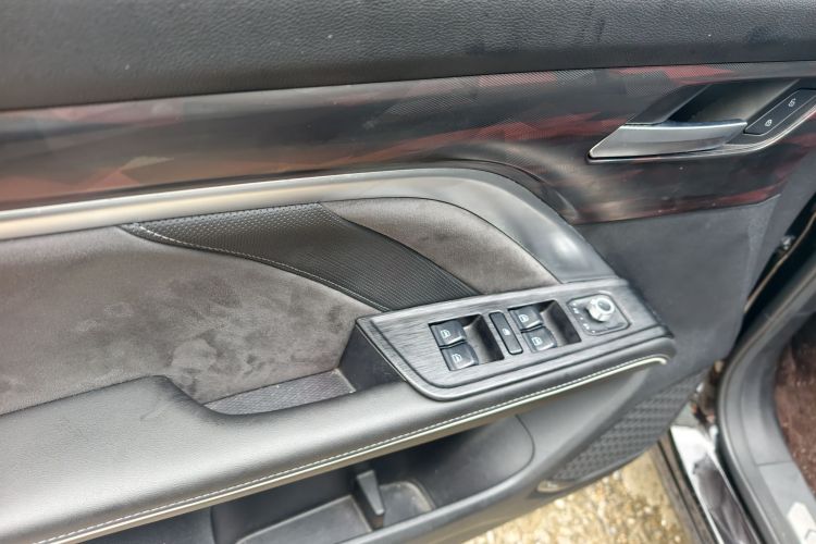 GEELY Coolray 2019 car image #17