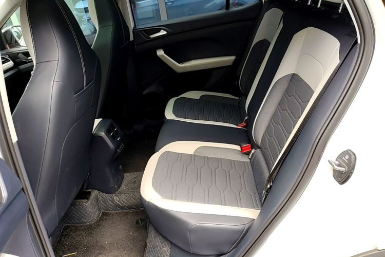 Volkswagen Tharu 2026 car image #17