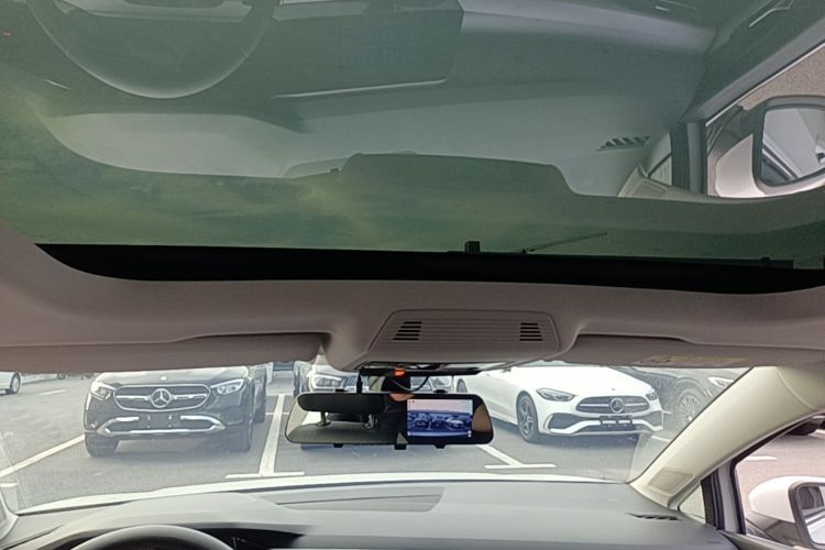 Volkswagen Golf 2021 car image #20