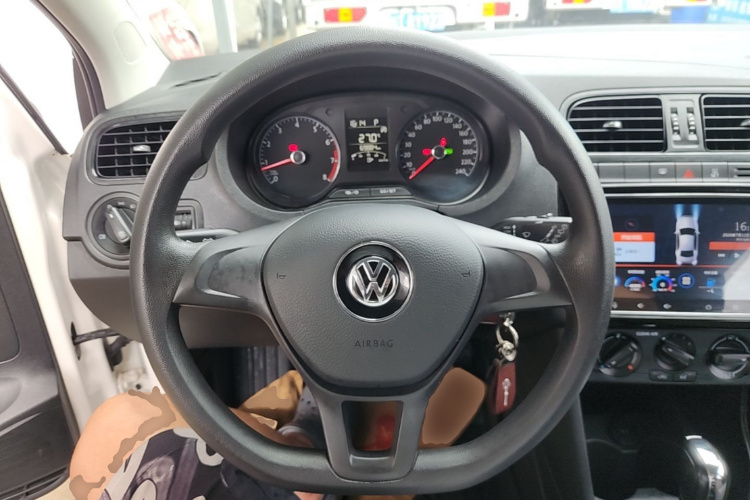 Volkswagen Polo 2018 #11 Volkswagen Polo 2018 car image #11