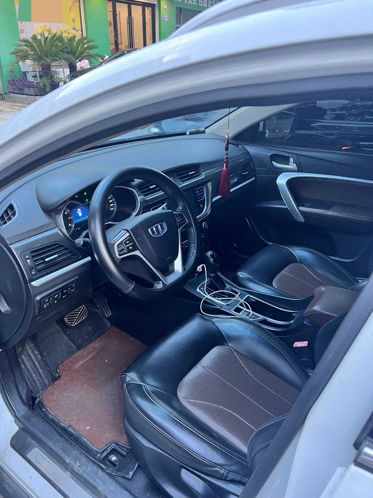 GEELY Emgrand 2017 car image #4