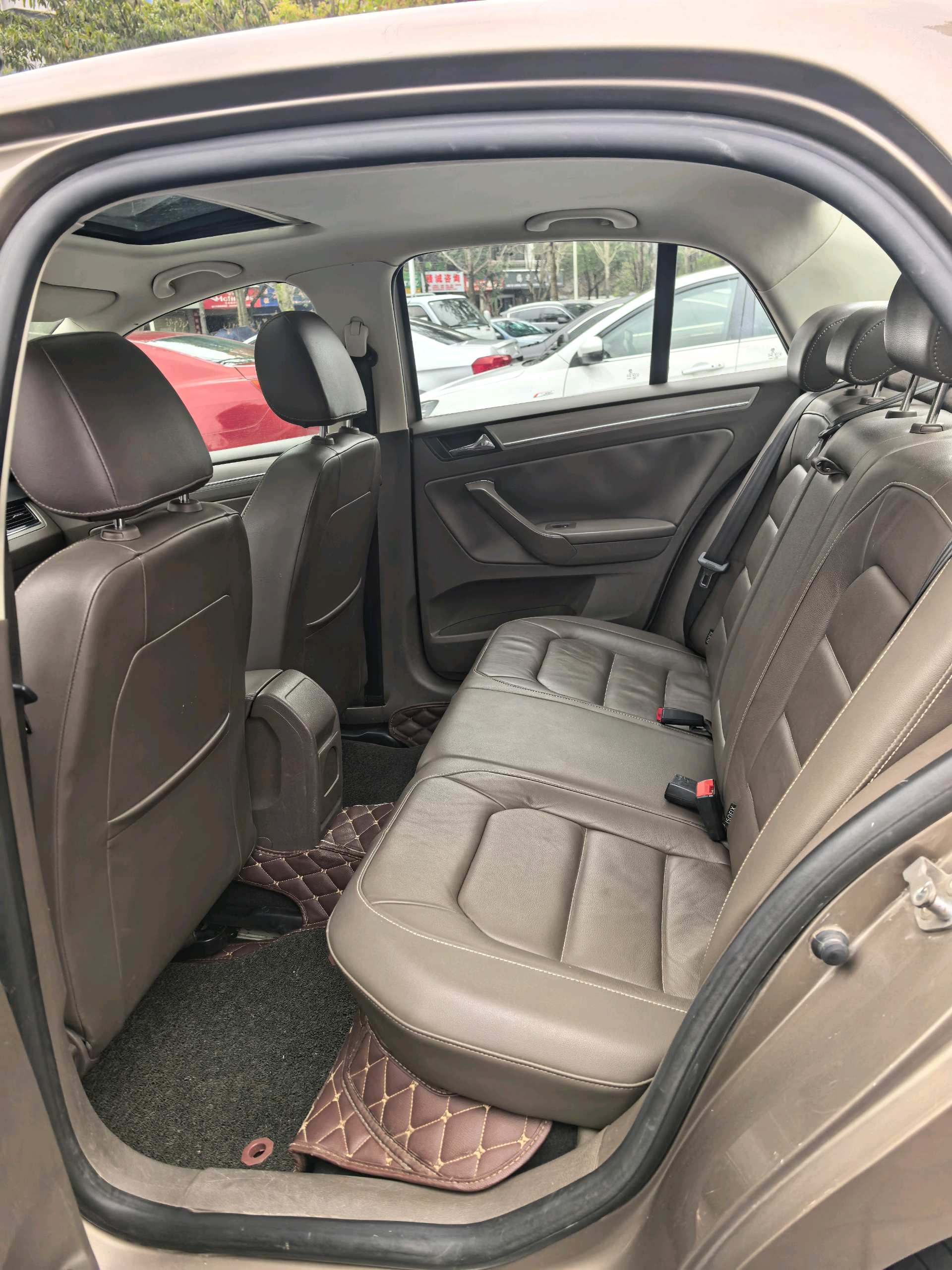 Volkswagen Bora 2013 car image #9