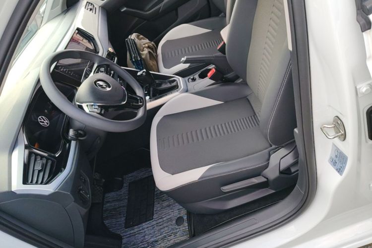 Volkswagen Polo 2023 car image #15