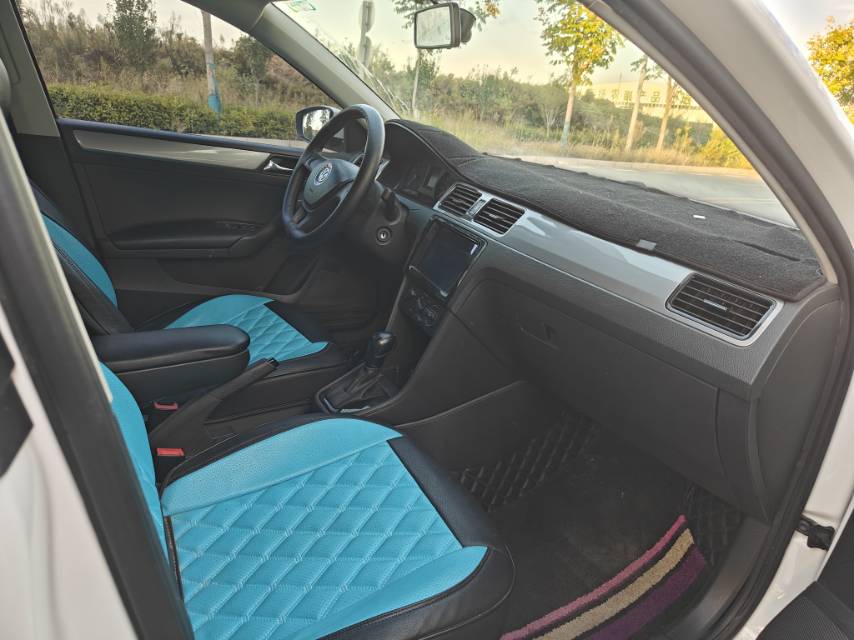 Volkswagen Santana 2016 car image #4