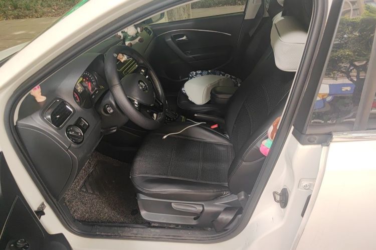 Volkswagen Polo 2016 #19 Volkswagen Polo 2016 car image #19