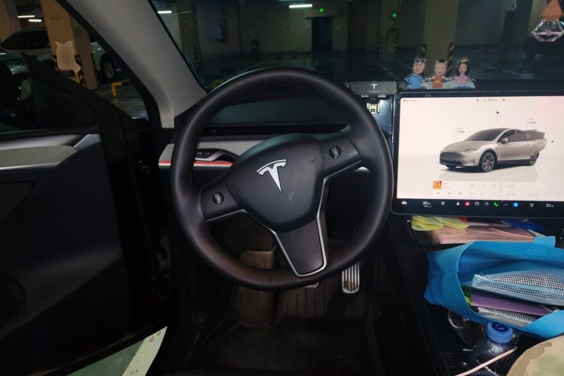Tesla Model Y 2024 #22 Tesla Model Y 2024 immagine di auto #22