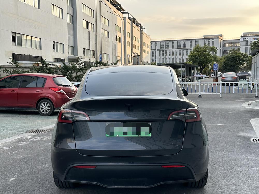 Tesla Model Y 2024 #3 Tesla Model Y 2024 imagen de coche #3
