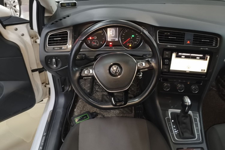 Volkswagen Golf 2019 #12 Volkswagen Golf 2019 car image #12