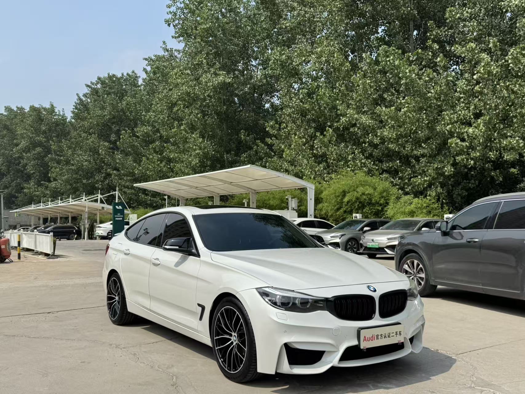 BMW 3 Series GT 2017 #5 BMW 3 Series GT 2017 car image #5