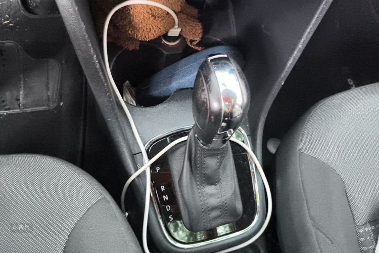 Volkswagen Polo 2016 car image #16