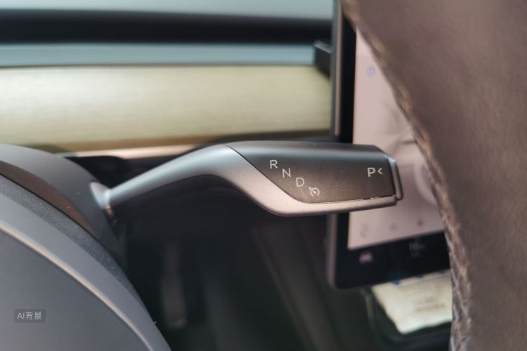 Tesla Model Y 2023 immagine di auto #16