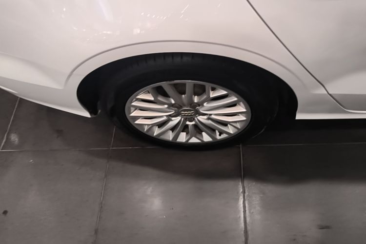 Audi A3 2017 car image #10