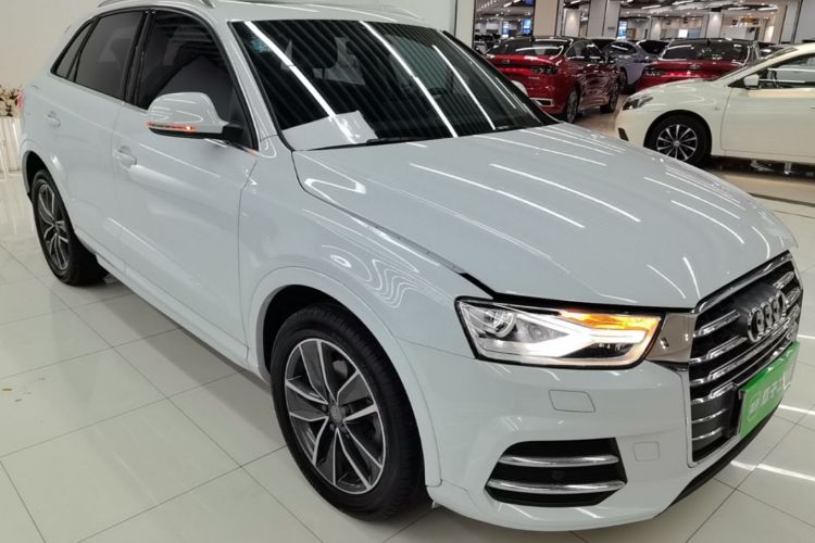 Audi Q3 2017 car image #4