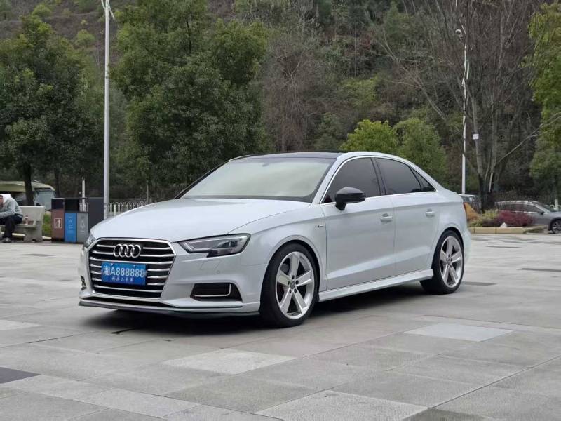 Audi A3 2019 car image 